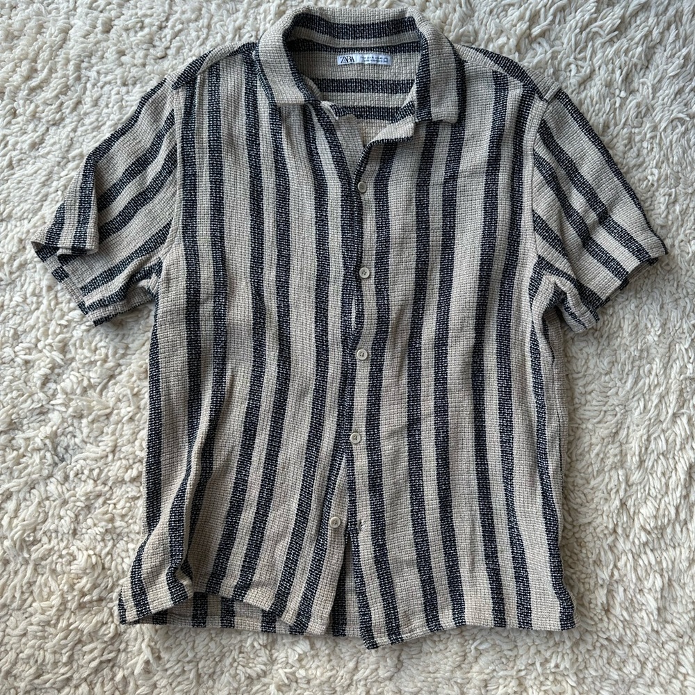Zara Men's Casual Striped Shirt in Beige and Black